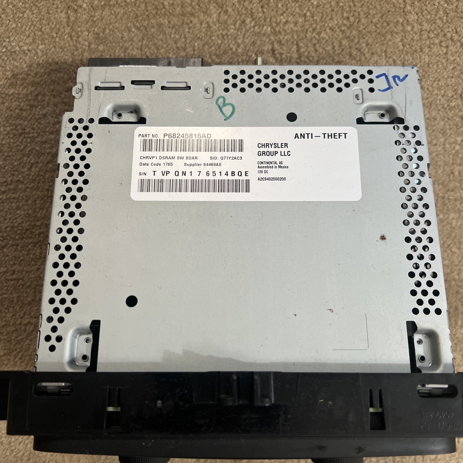 13-18 Ram 2500 Tradesman OEM Radio Stereo not tested