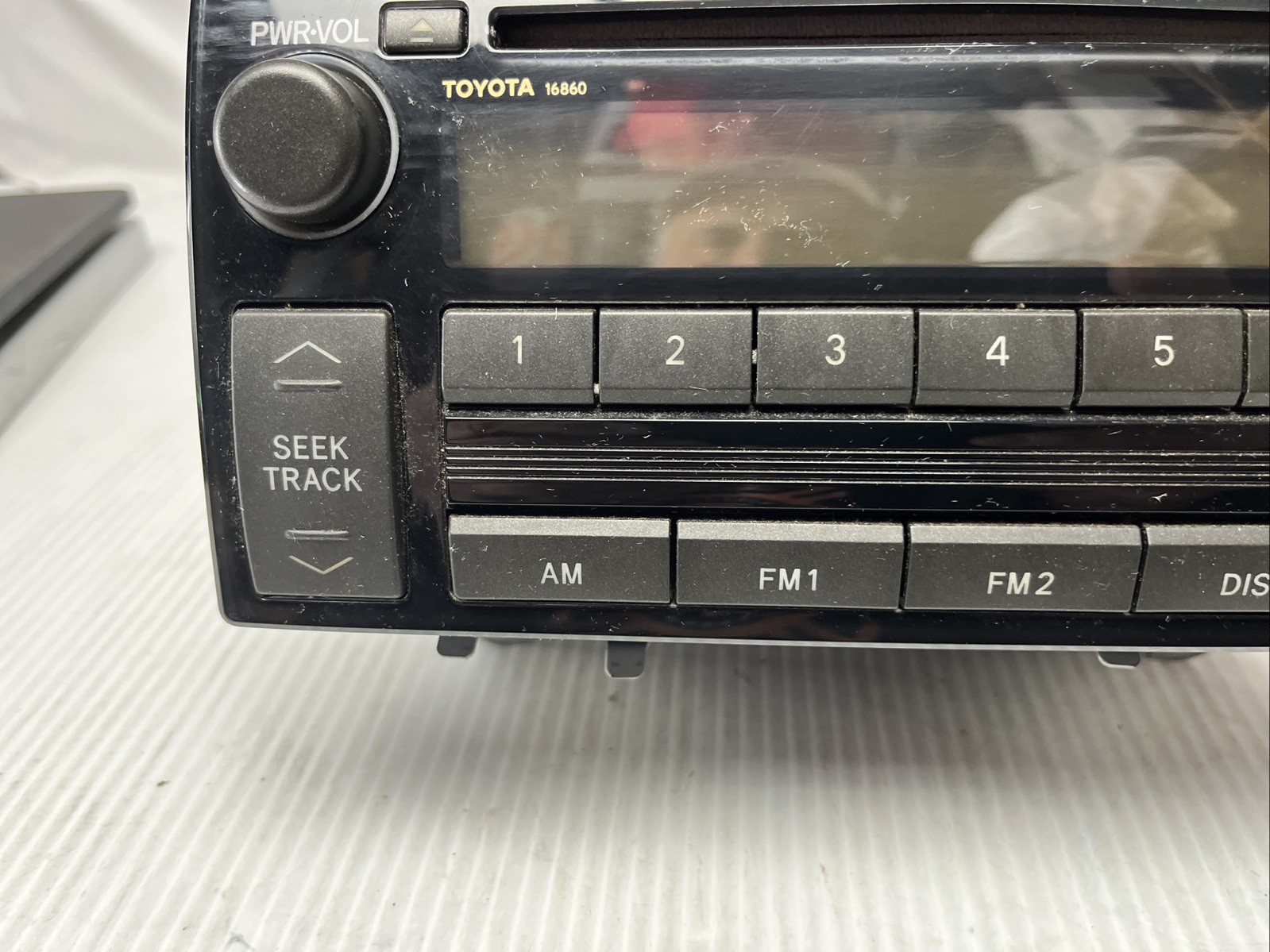 Toyota Camry 05 06 Factory Stereo CD Player Radio 86120-AA160 Face Plate 16860