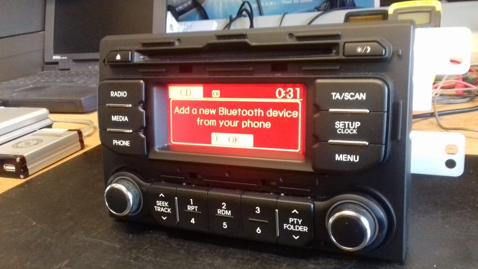 KIA RIO CAR RADIO HYUNDAI MOBIS AM110IHEE (MINT)