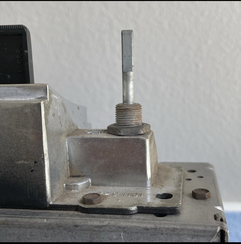 Vintage Chevrolet OEM AM Radio DELCO 7294181 1966-1967 Chevy Chevelle