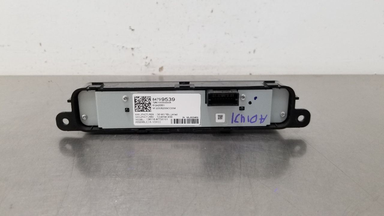 23 GMC SIERRA 2500 RADIO AUDIO CONTROL PANEL 84799539
