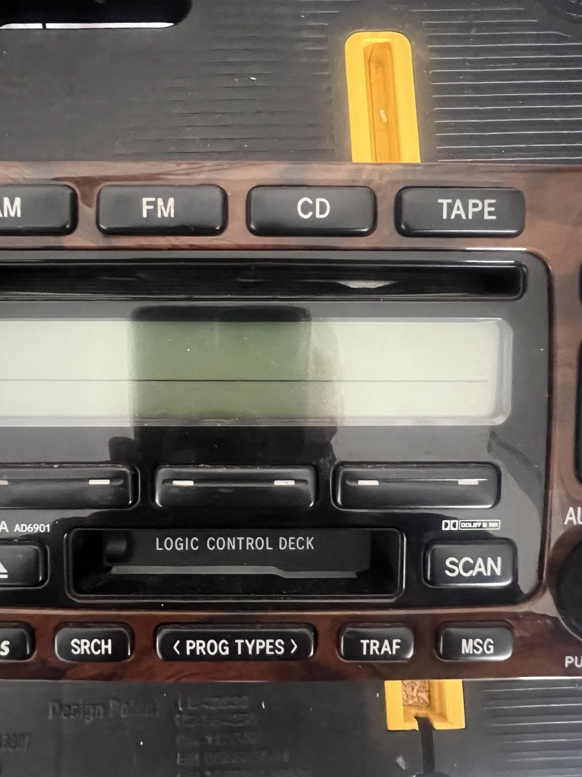2004 Toyota Avalon Stereo/CD stuck inside. Includes iPhone interface.