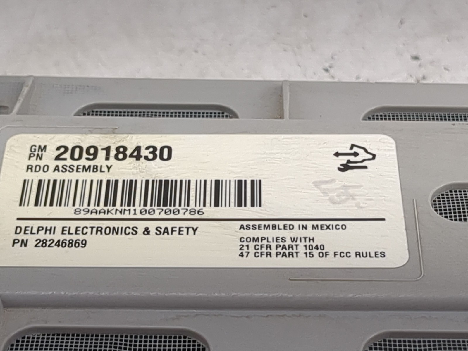 2010-2014 Chevrolet Suburban 1500 Am Fm Cd Player Radio Receiver Y86CE