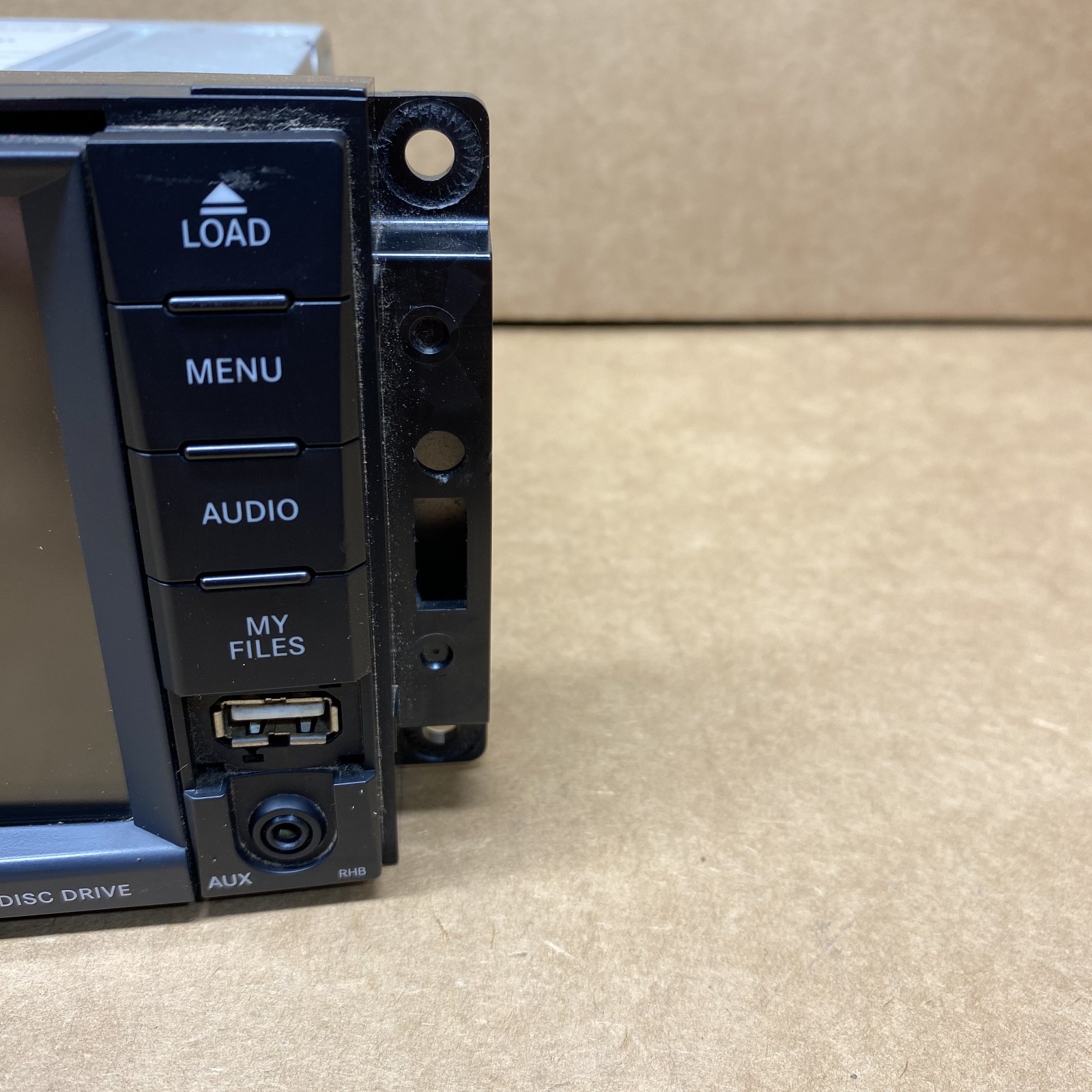 10-18 Chrysler Dodge RHB MgGig Navigation High Speed Radio P05064829AG