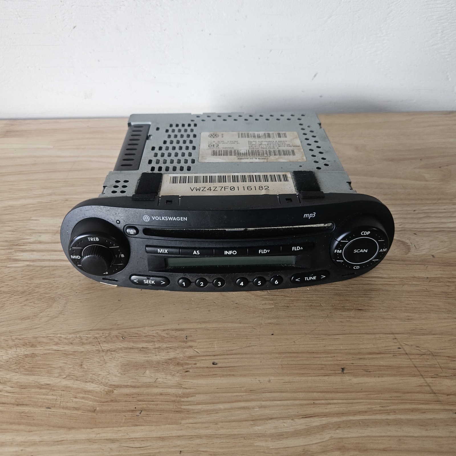 1998-2010 Volkswagen Beetle Radio Stereo Head Unit MP3 CD OEM