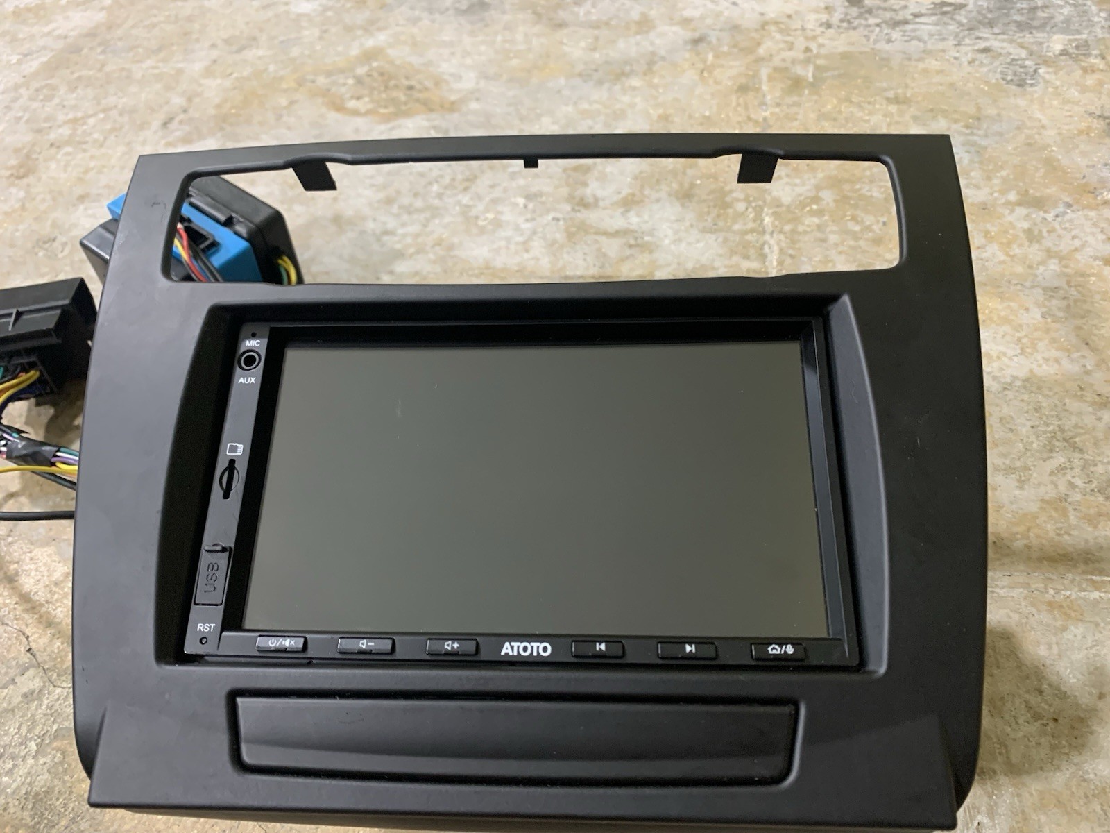 BMW 135i Carplay Radio Upgrade Bundle Logic 7 HiFi Steering Control Fiber Optic