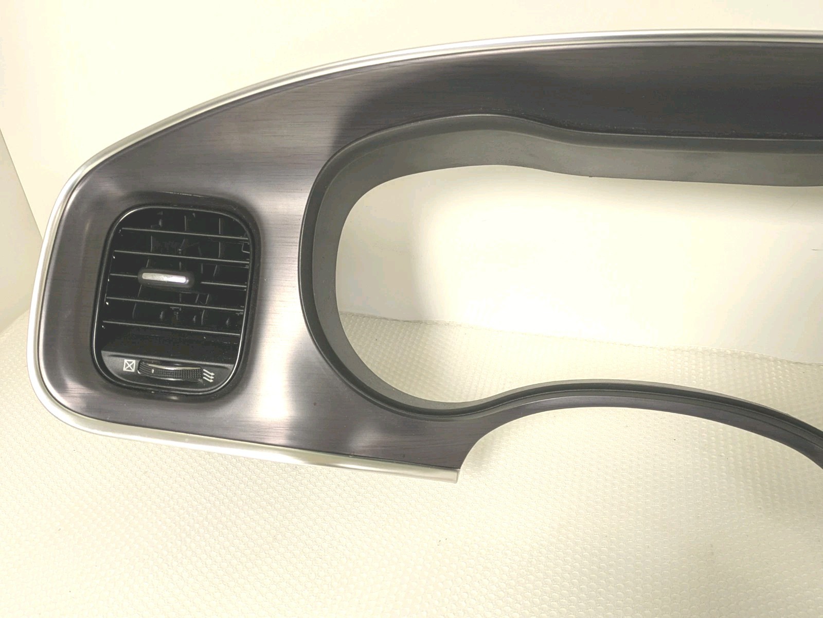2018 2019 DODGE CHARGER OEM UCONNECT 4C 8.4″ RADIO KIT