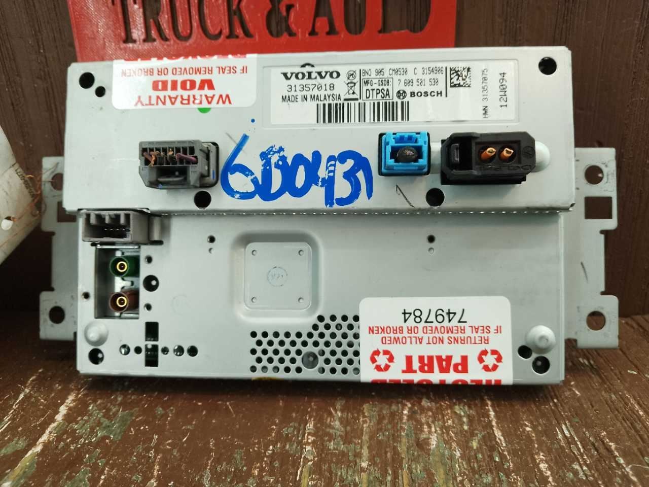 2011 2012 2013 VOLVO XC60 RADIO DASH DISPLAY SCREEN 7” 31357018