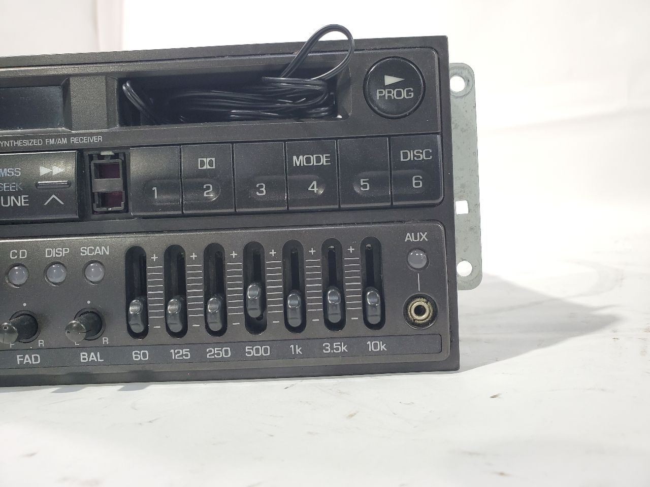 1993 1996 Mitsubishi 300GT OEM Radio Audio Receiver MB942703