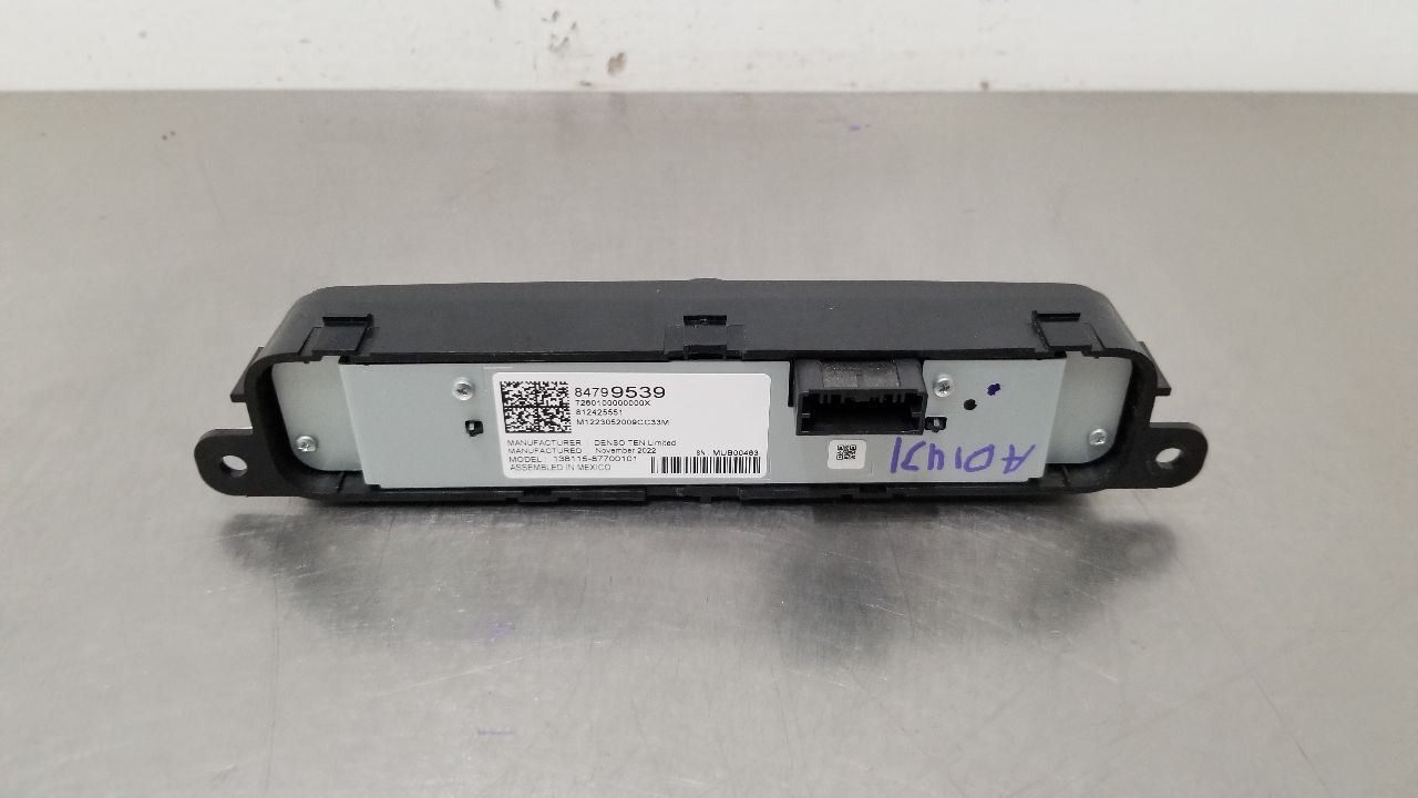 23 GMC SIERRA 2500 RADIO AUDIO CONTROL PANEL 84799539