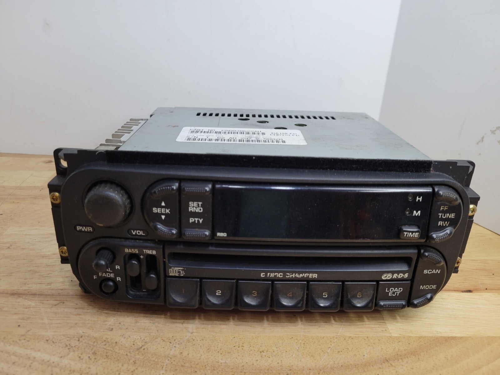 2002-2007 Jeep Chrysler Dodge OEM Radio P56038622AH 6 Disc Changer Untested