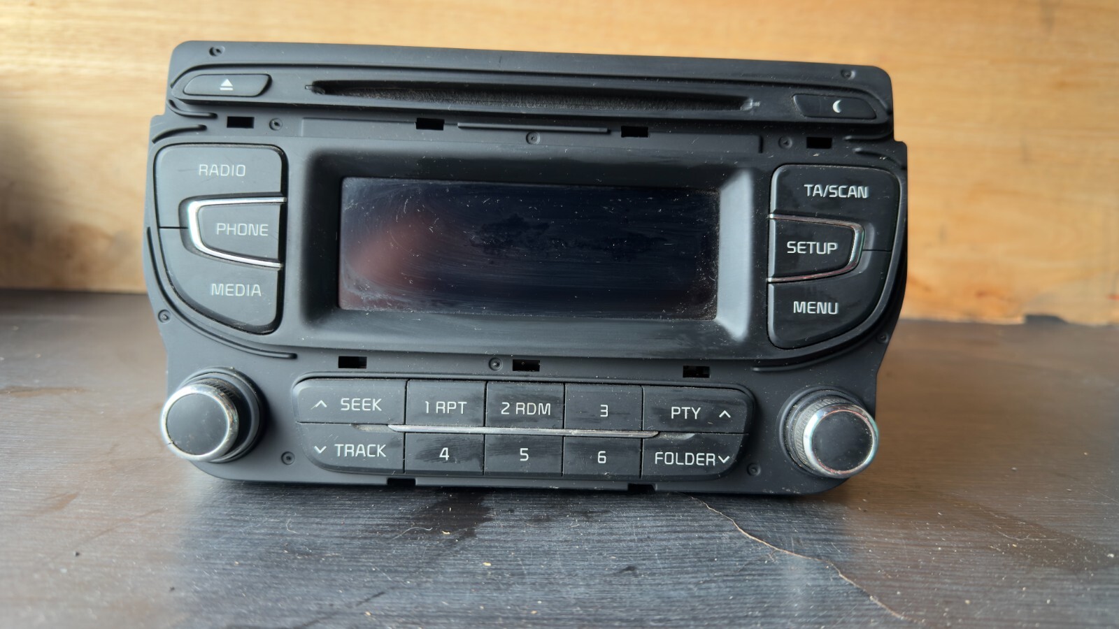 2013 Kia Ceed Radio Stereo CD Player (Code Unknown) AC110A2EE , Genuine, A19