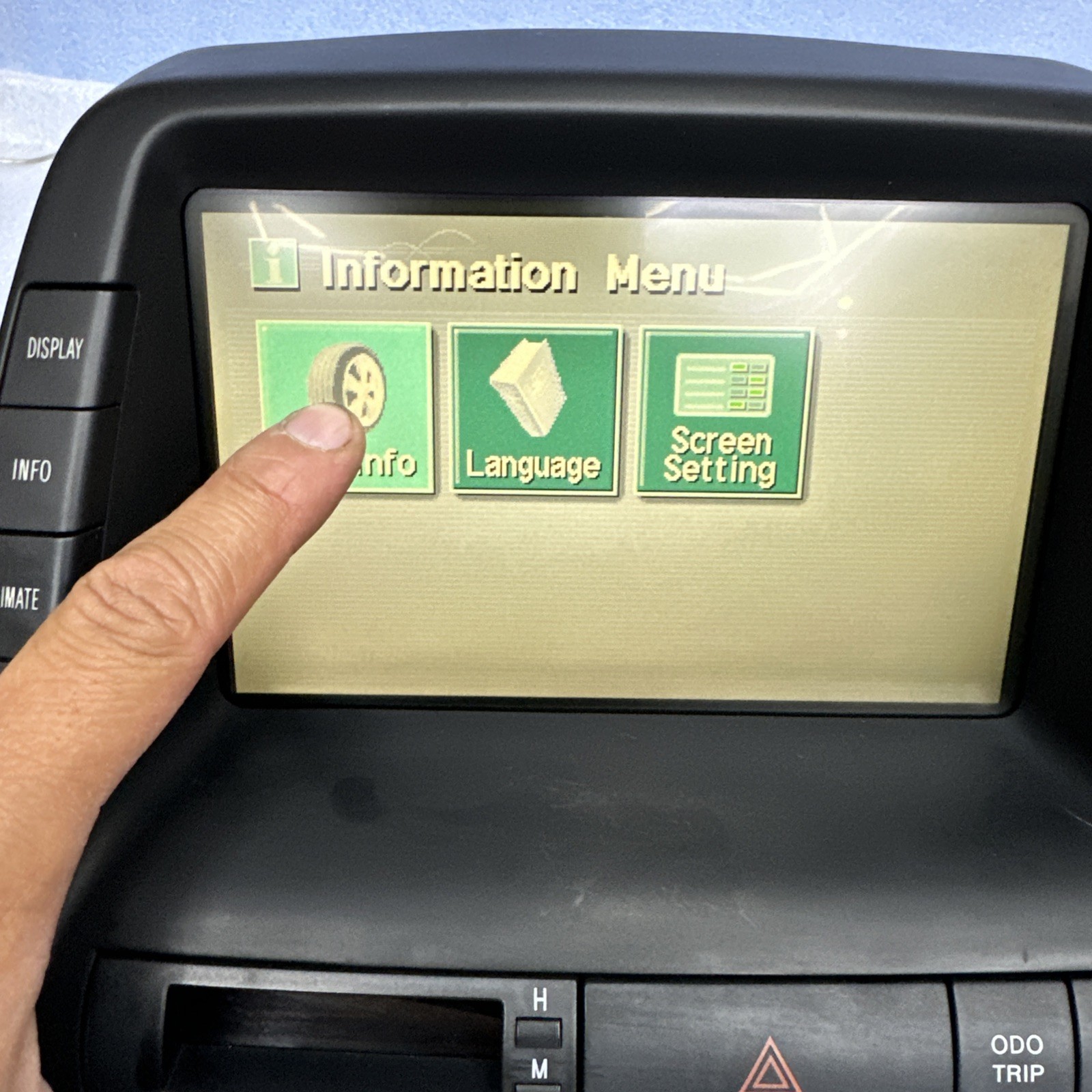 2004-2006 Toyota Prius Navigation GPS Information Display Screen 86110-47071 OEM