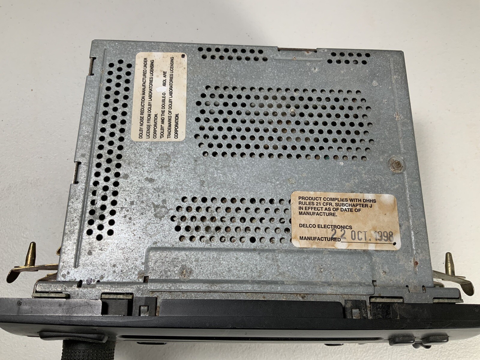Vintage OEM GM AC DELCO AM FM Radio Cassette 09354796 for parts untested 1998