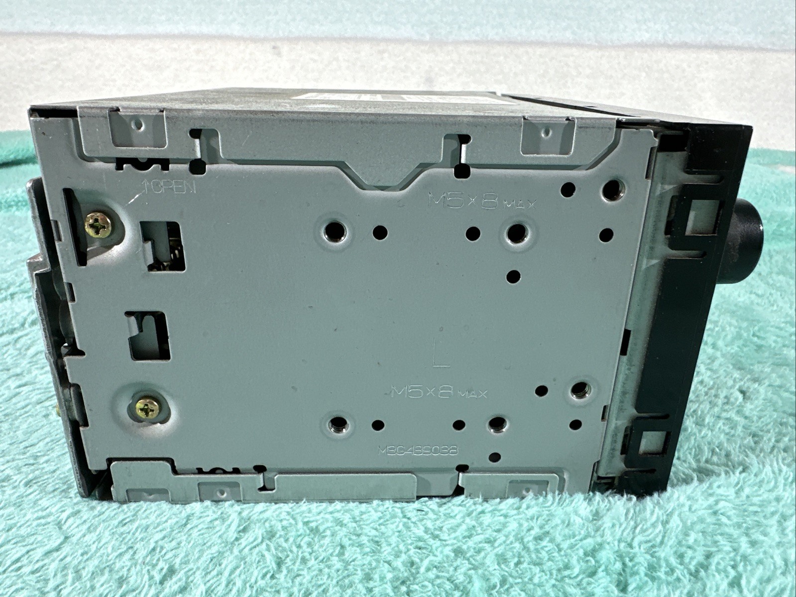 2004 TOYOTA Tacoma 86120-AD040 OEM Radio Stereo Tape CD Player A56823 UNTESTED