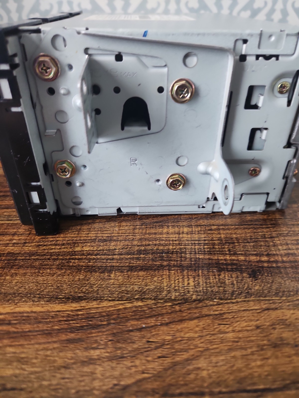 2001: Toyota RAV4 – AM/FM Radio Receiver CD Player Cassette – A56818 86120-42040