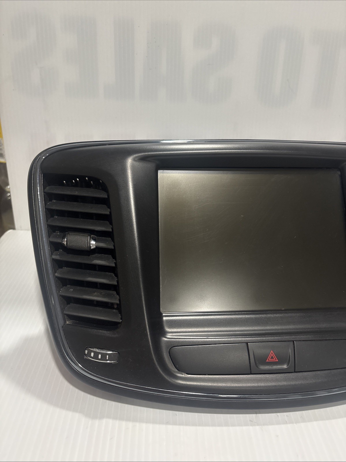 2015 Chrysler 200 8.4” Uconnect Navigation Radio w/ Dark Chrome Bezel 68190260AE