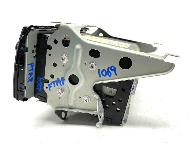 Radio AM-FM-CD ID 16860 86120-AA160 Fits 2005-2006 Toyota Camry LE 28008