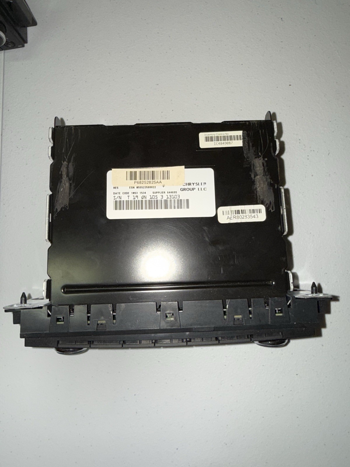 Chrysler Jeep Dodge OEM Radio & CD Part Number P05091198AC