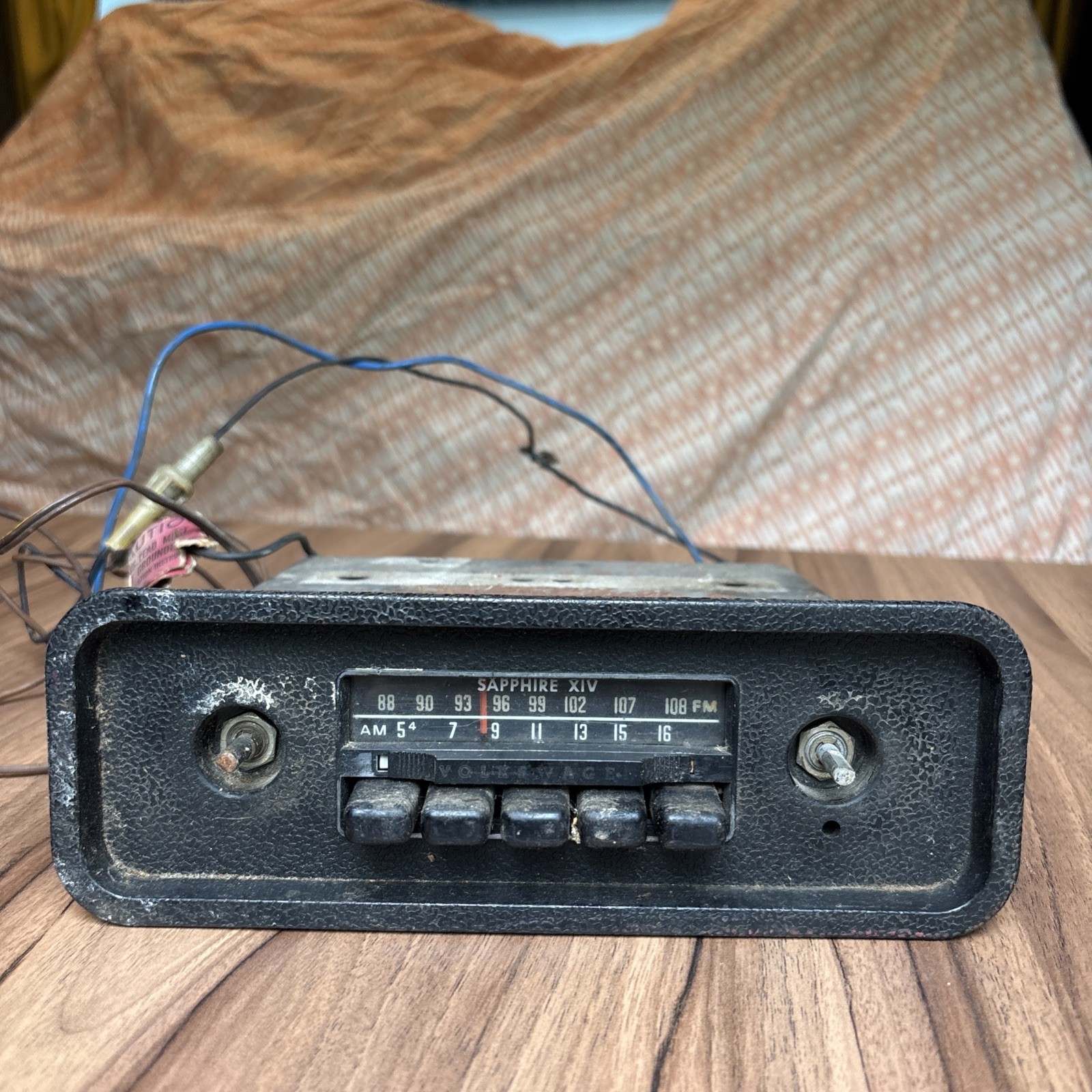 Volkswagen VW Beetle Bus AM/FM Radio Sapphire XIV Radio 12V