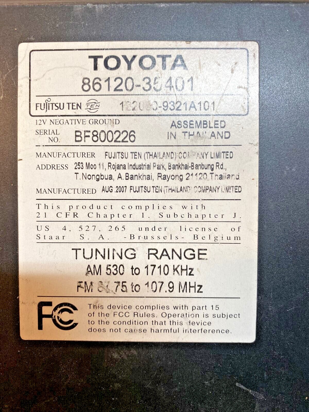TOYOTA RADIO STEREO HEAD UNIT CD AUX AM FM TUNDRA FJ CRUSIER YARIS 86120-35401