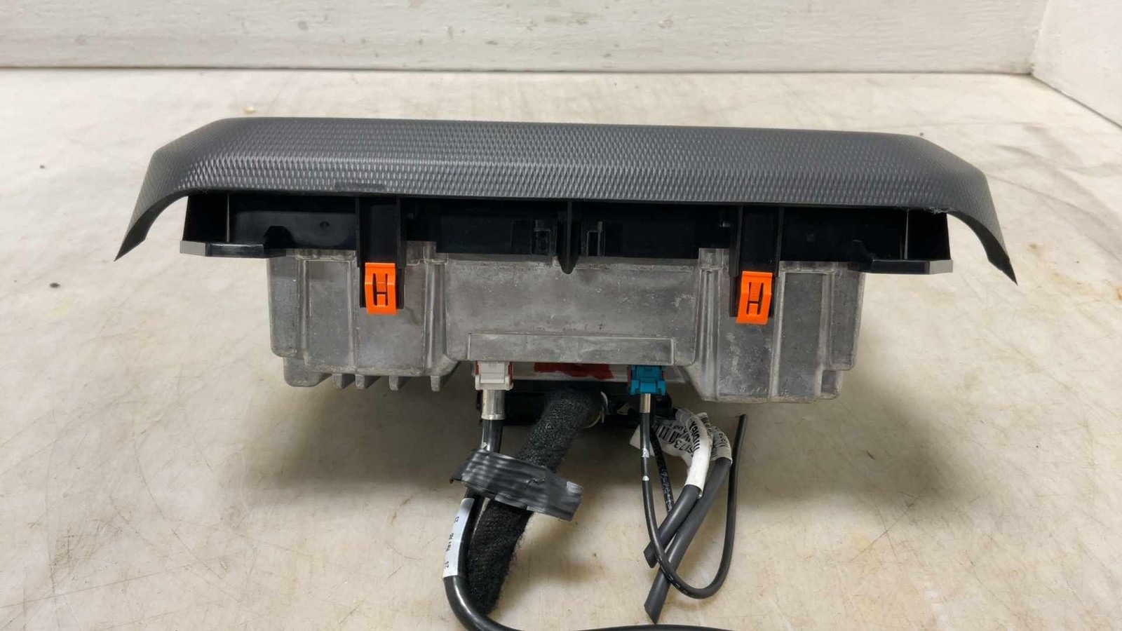 Jeep Wrangler JL OEM 7 in Touchscreen Radio w Trim Panel 68575691 2023 150754