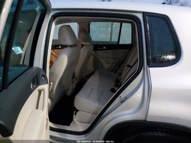 Audio Equipment Radio Receiver AM-FM-CD-MP3 Fits 09-17 TIGUAN 894001