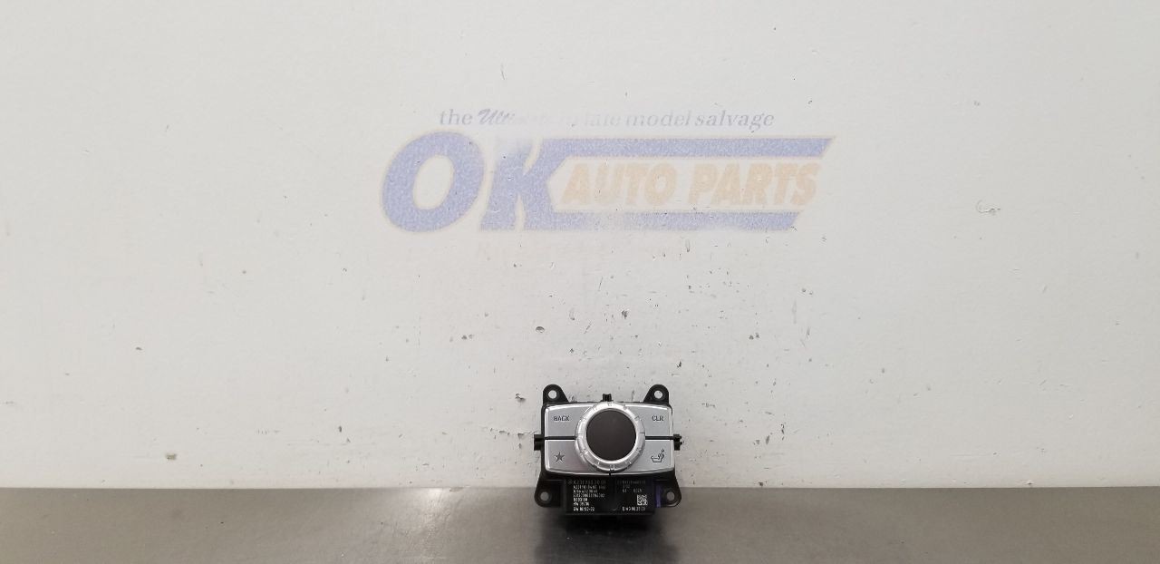 13 MERCEDES BENZ SL550 R231 CONSOLE MOUNTED RADIO AUDIO CONTROLLER 2319002801