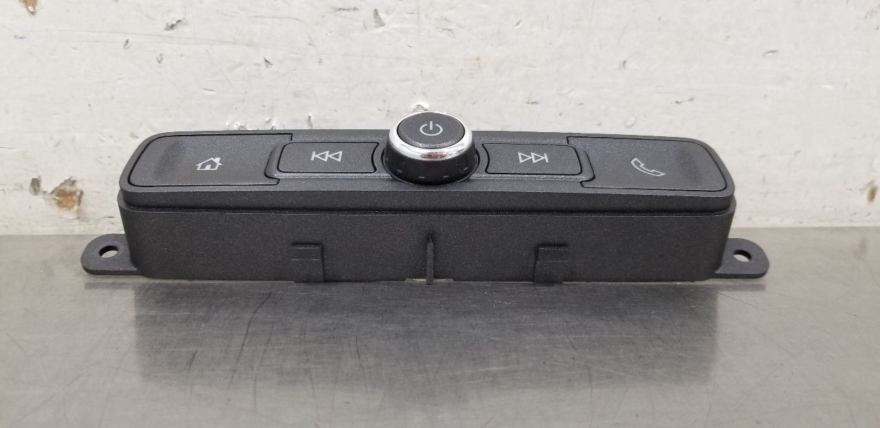 19 GMC SIERRA 2500 RADIO AUDIO CONTROL PANEL 42516646