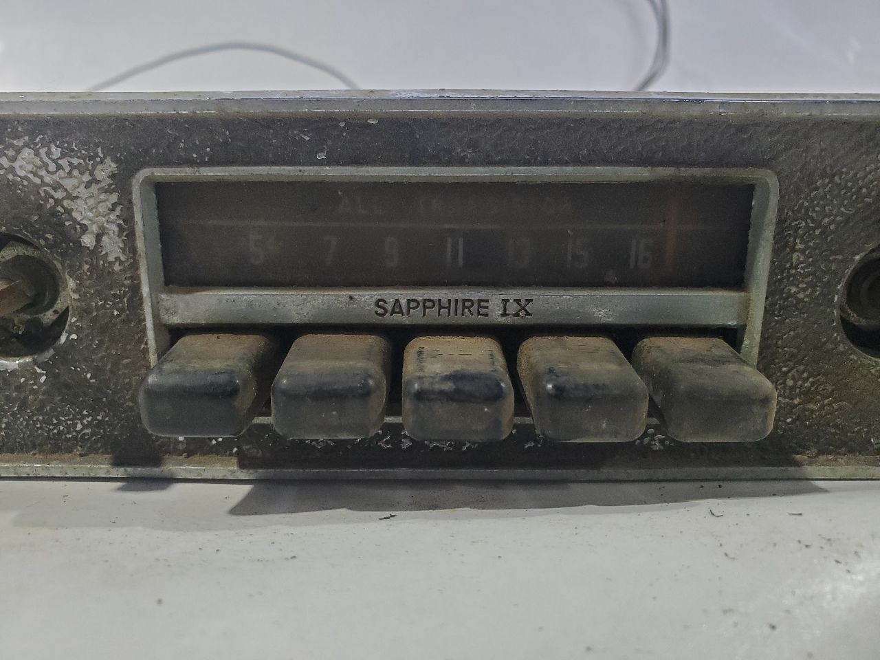 1968 1970 Volkswagen Beetle OEM Sapphire IX Not Tested Radio Sold As Is