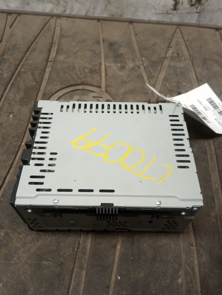 ESCAPE 2018 Audio Equipment Radio 3169142