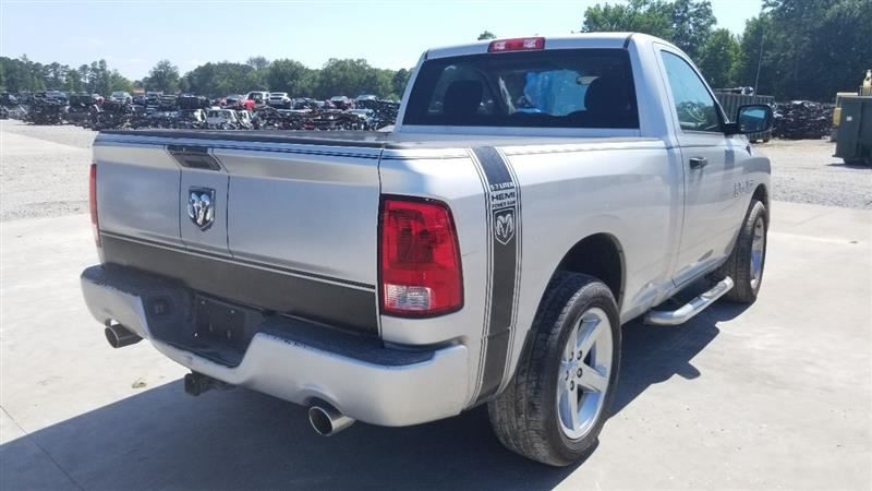14 DODGE RAM 1500 RADIO AUDIO RECEIVER 68226683AA