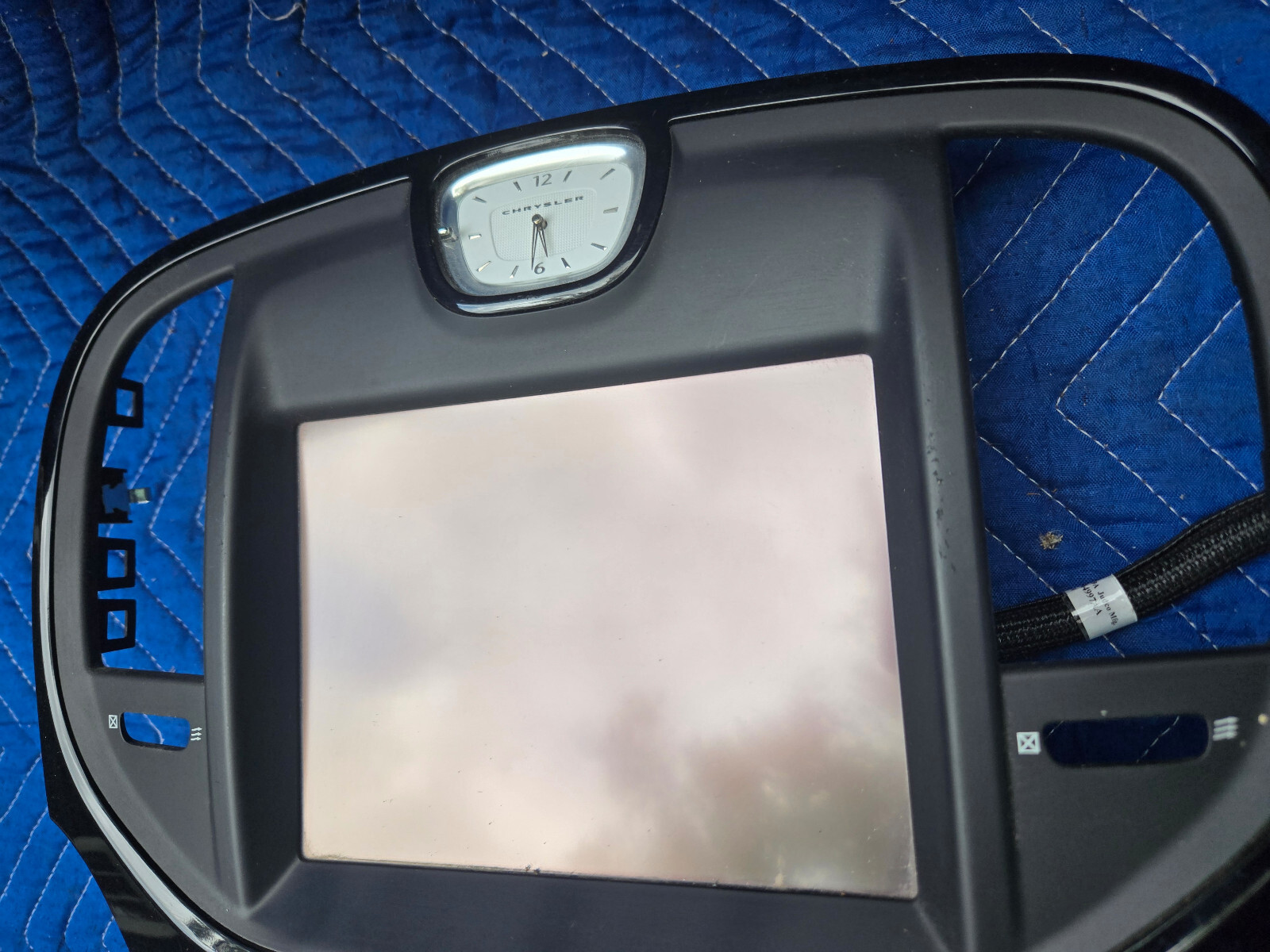 2011 2012 2013 2014 Chrysler 300 Radio Navigation 8.4″ DISPLAY SCREEN 68105156AD