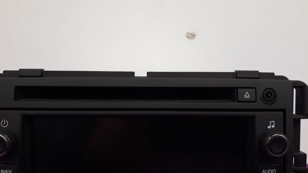 09 CHEVY SILVERADO 3500 RADIO AUDIO RECIVER HEAD UNIT DISPLAY 20807044