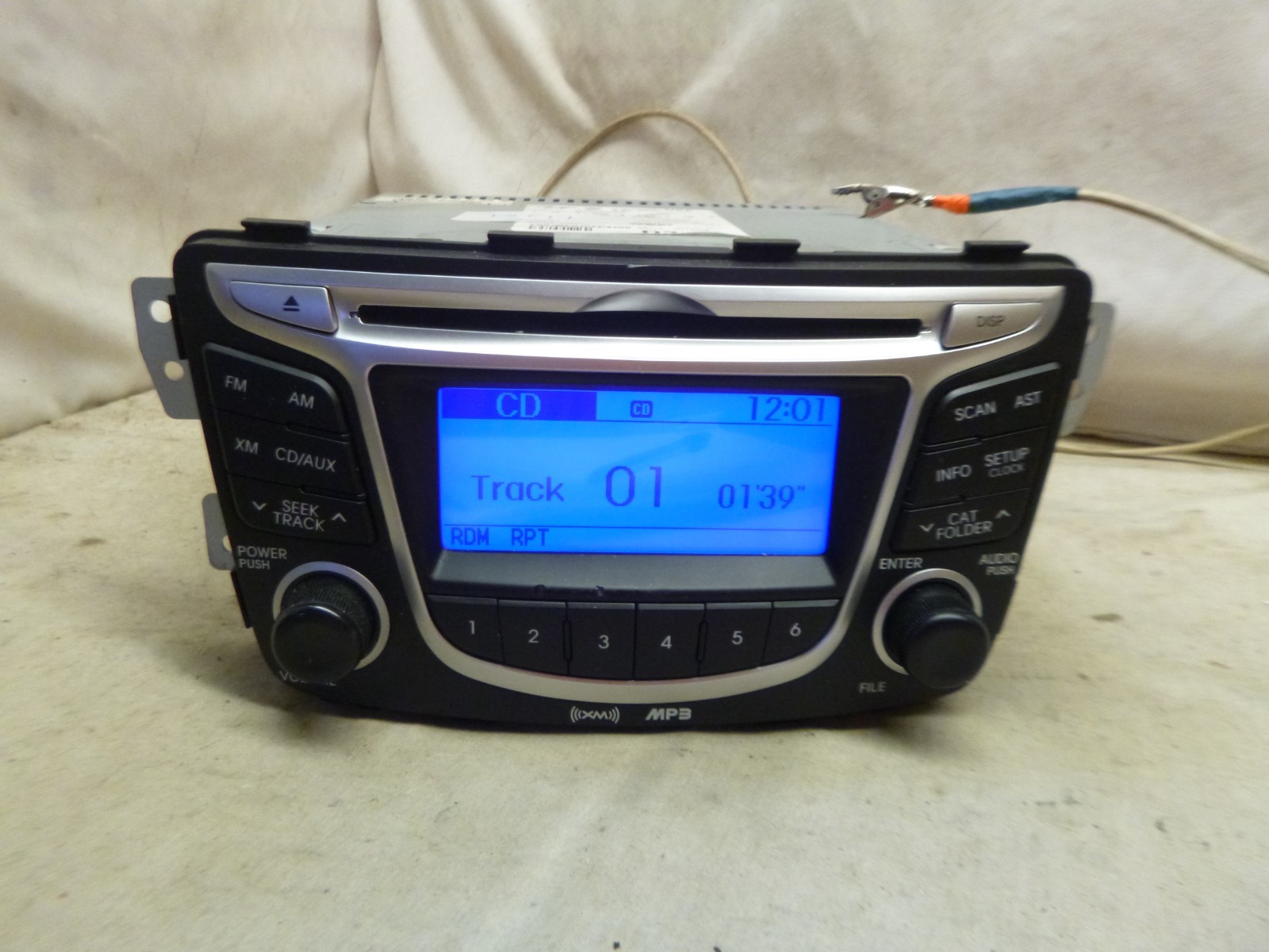 12 13 Hyundai Accent AM FM Radio Cd Player 96170-1R1004X DLC17