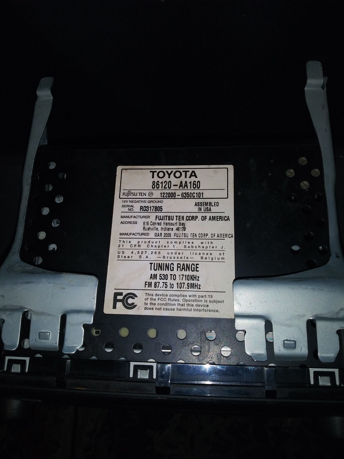2005-06 Toyota Camry AM FM Single Disk CD Original Stock Factory Receiver 16860