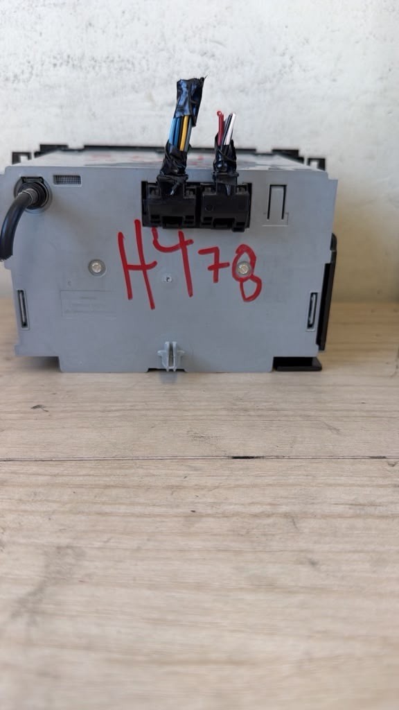 2011 Chevy Traverse LS AM/FM CD Radio Receiver Stereo Head Unit OEM GM H478