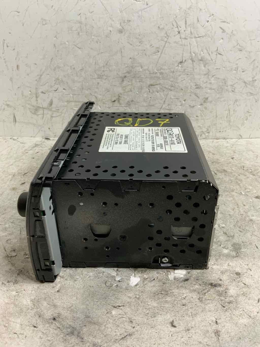 05-06 Toyota Camry Audio & Visual Equip ID#Radio16860 86120-AA160 W/ONav 58895