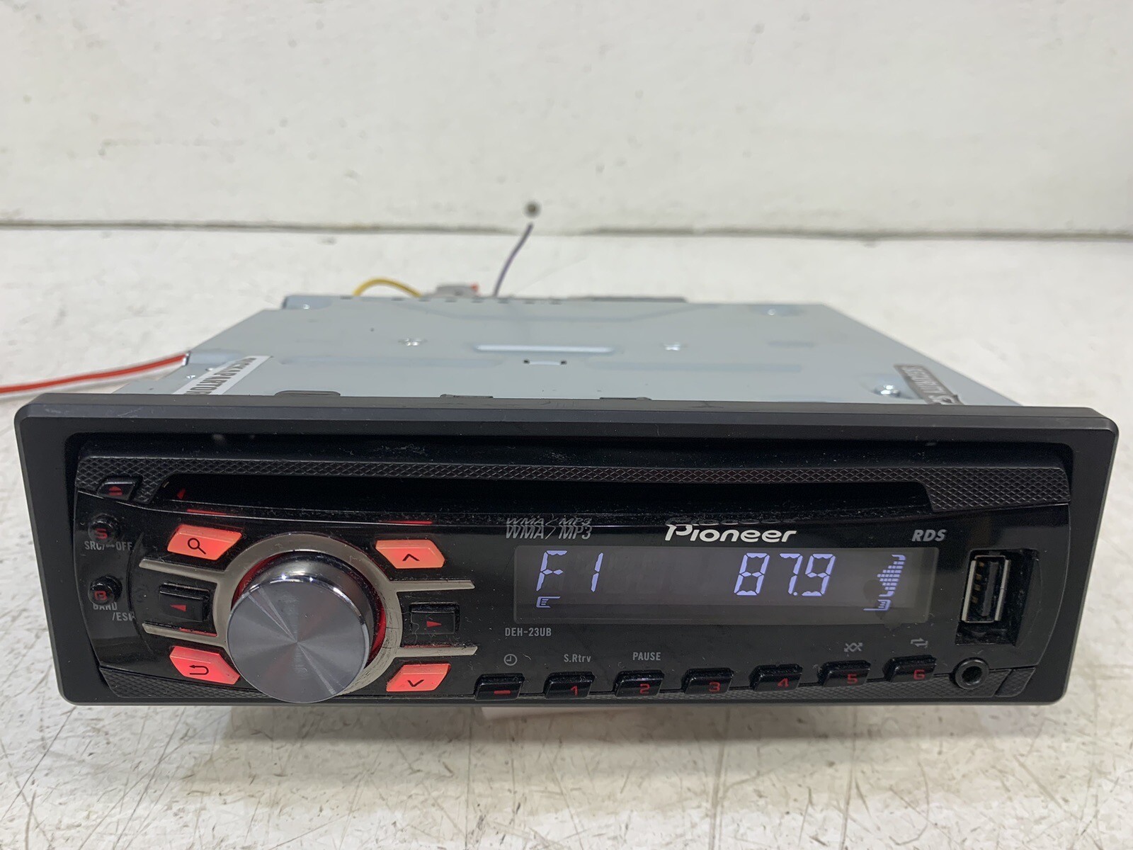 Pioneer DEH-23UB radio stereo CD Player receiver head unit AUX USB WMA MP3