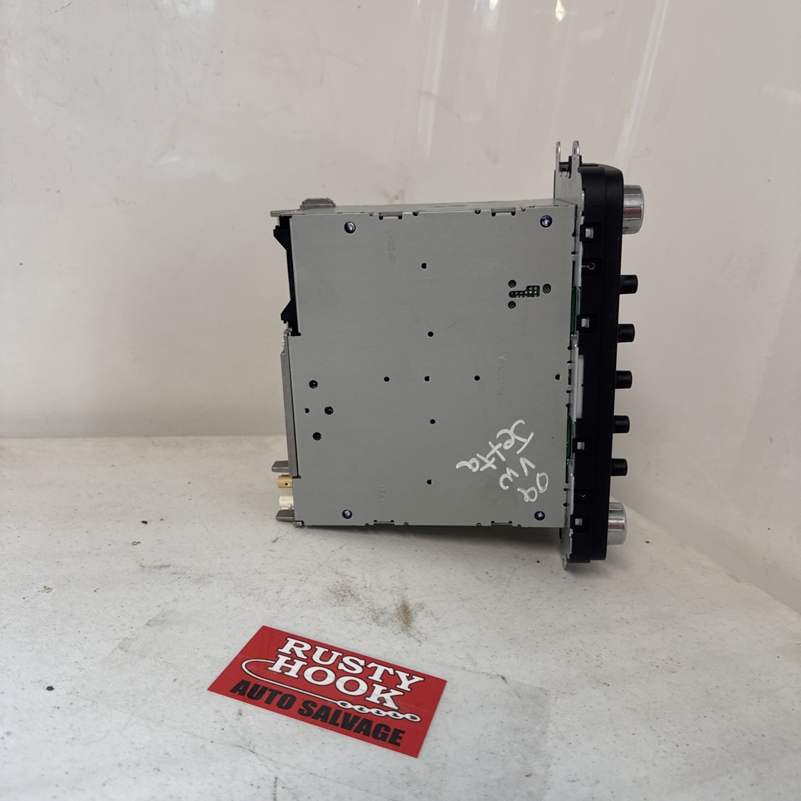 2009 Volkswagen JETTA RADIO AM-FM – CD-MP3 1K0035180L