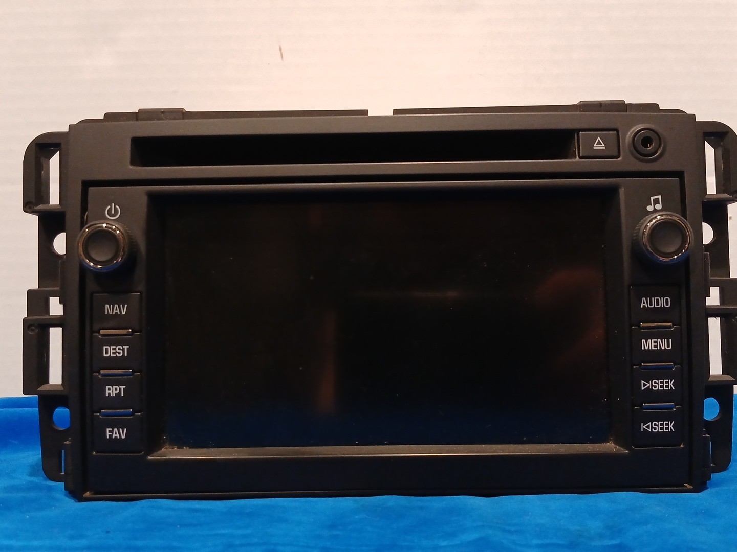 Genuine GMC 15940103 Radio Navigation CD DVD MP3 Player
