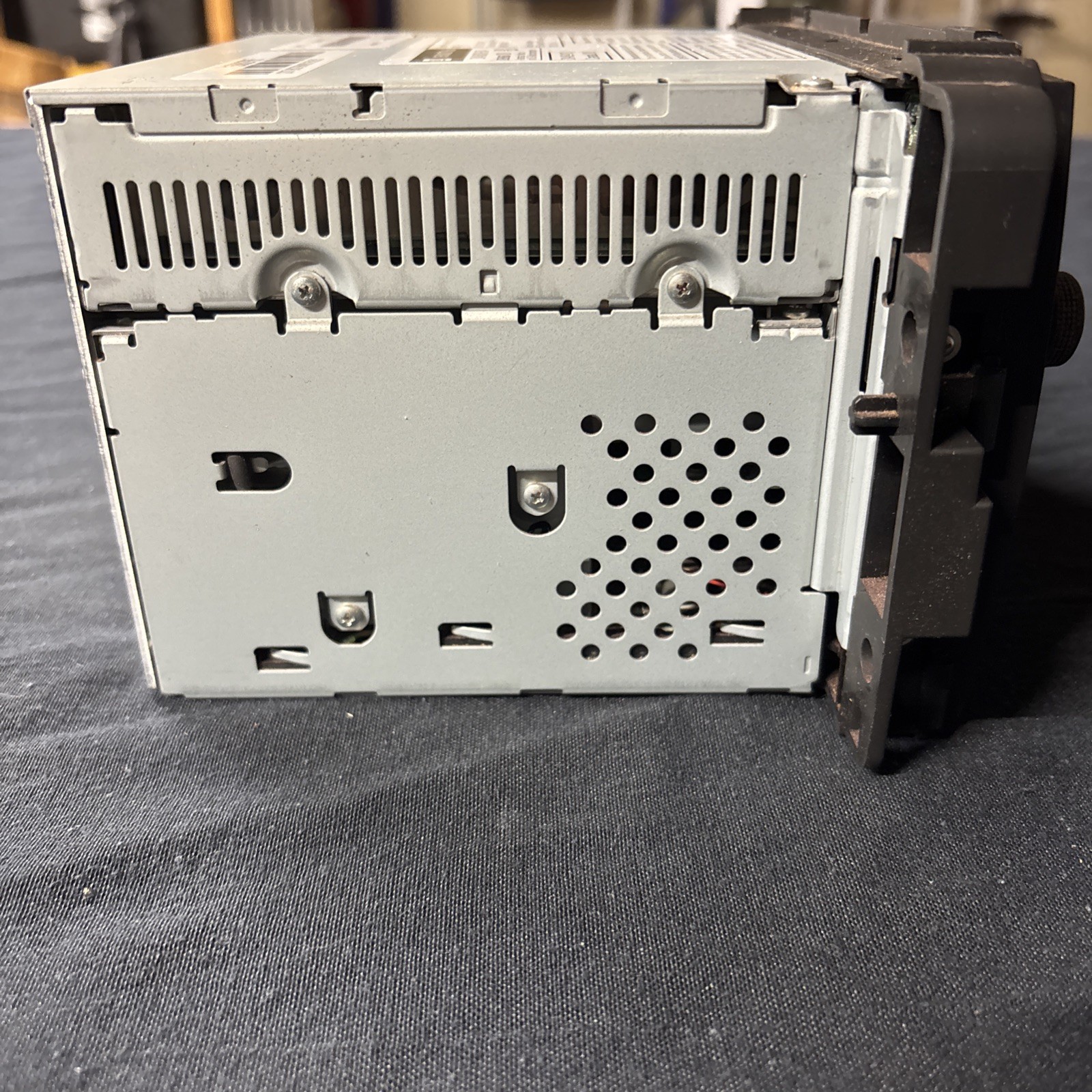 2007-2011 GMC-Yukon-Stereo-Original-Dolby Digital-Dts-DVD-Head Unit-Radio