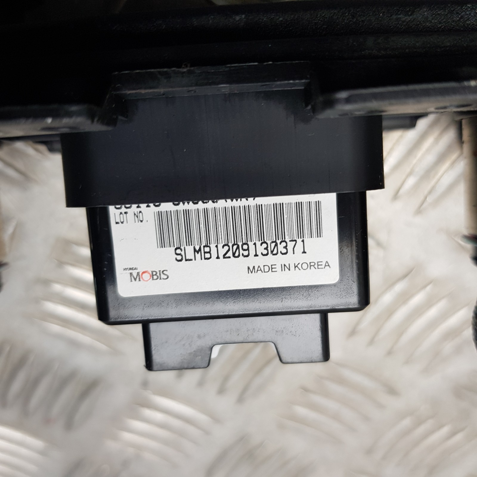 2013 KIA SPORTAGE MK3 USB AUX IN 12 V POWER PORT SOCKET