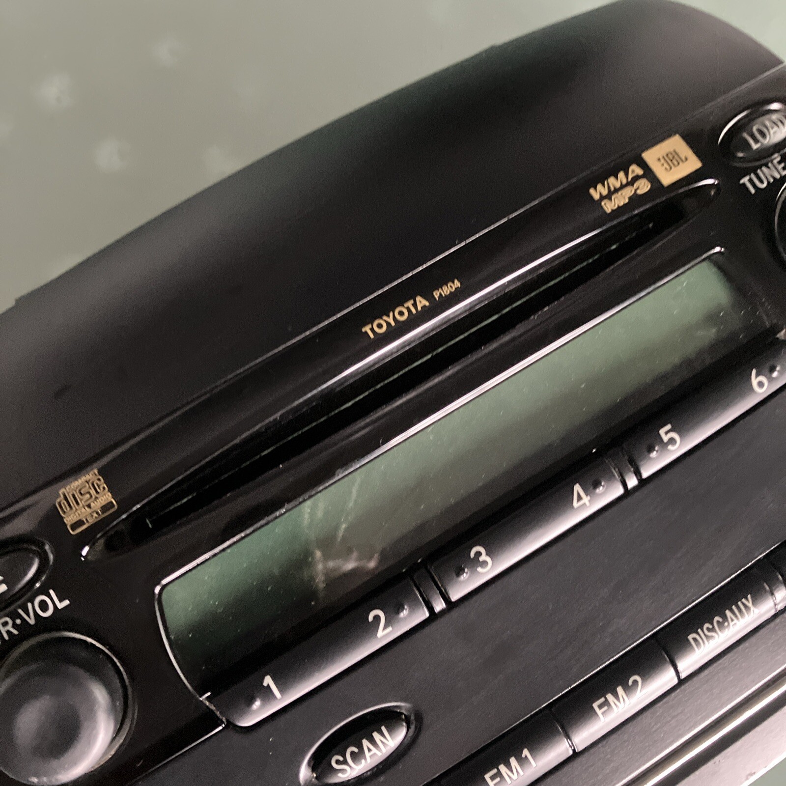 Toyota Sienna 2004-2010 P1804 RADIO FACIAL AM-FM STEREO CD MP3 WMA PLAYER 86120