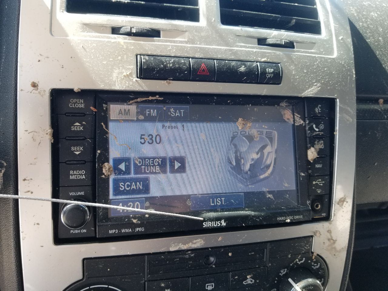 08 DODGE CHARGER SUPER BEE RADIO AUDIO RECEIVER AND DISPLAY ID RER ON FACE PLATE
