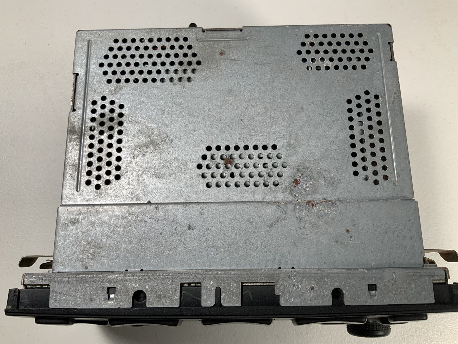 Vintage OEM GM AC DELCO AM FM Radio Cassette 09354796 for parts untested 1998