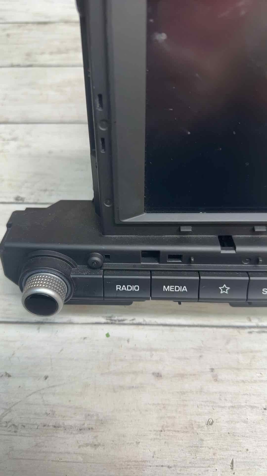 19 20 HYUNDAI ELANTRA SED US RADIO RECEIVER & DISPLAY SCREEN OEM 96160F2UC0SSH