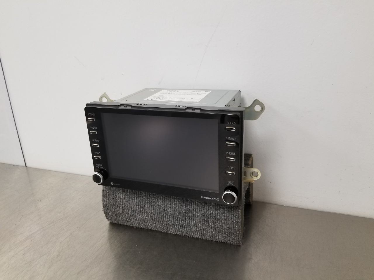 20 TOYOTA TACOMA SR5 4X2 3.5L RADIO AUDIO DISPLAY AND RECEIVER 8614004230 OEM