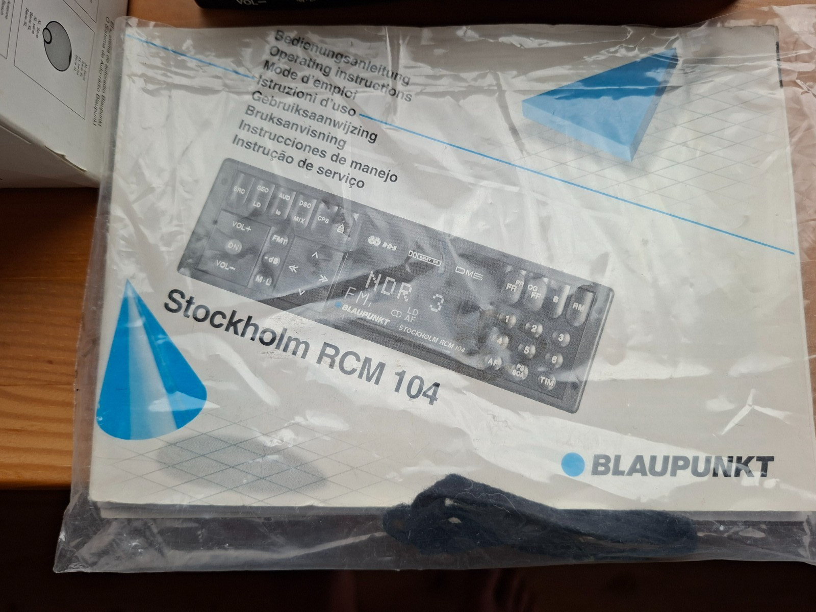 MINT Blaupunkt Stockholm RCM 104 Radio Cassette Boxed KeyCard Porsche 993 E36