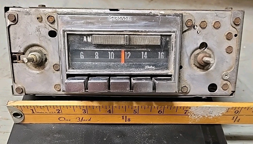 AC Delco 7303275 Radio Head Push-Button AM/FM Radio